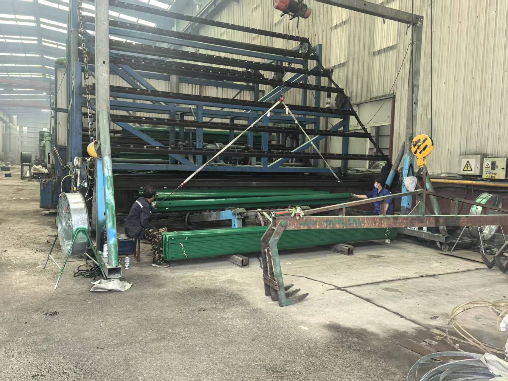 庆阳市两波波形护栏环氧锌基波形护栏 - 方案