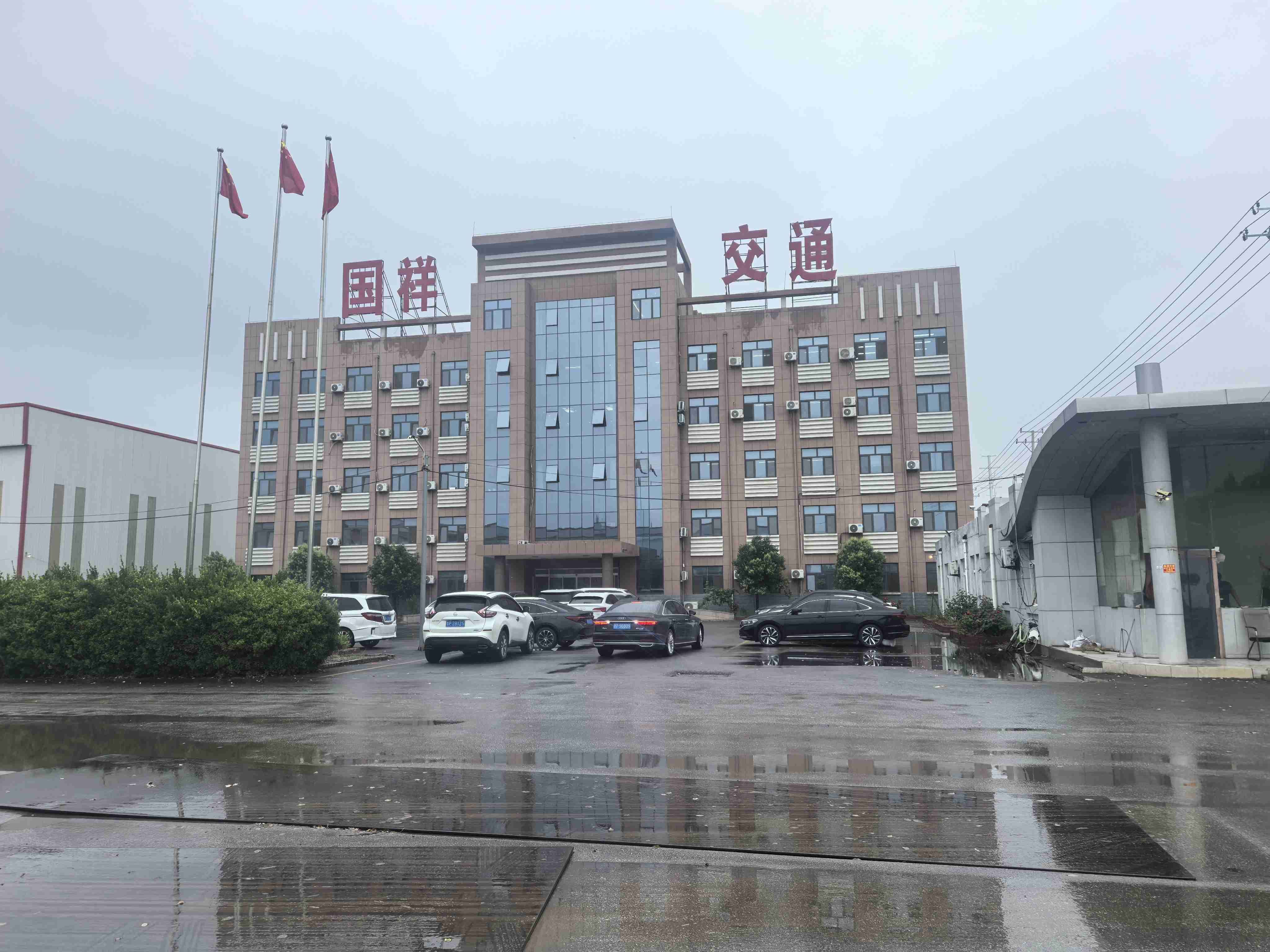 庆阳市波形护栏立柱浸塑波形护栏 - 排名